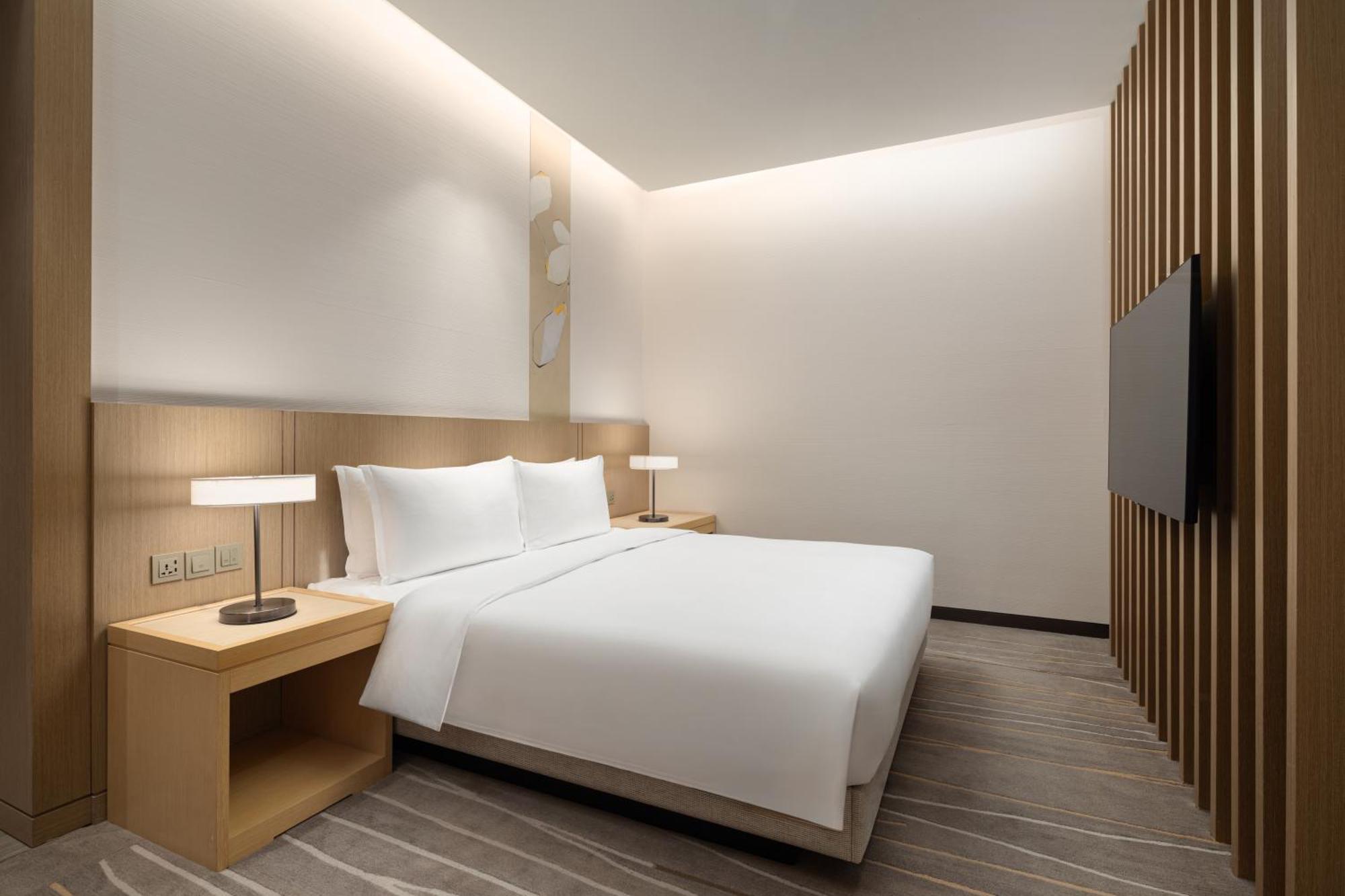 Hotel Fraser Place Wujiaochang - Adjoin Business Center, Free Minibar 5*